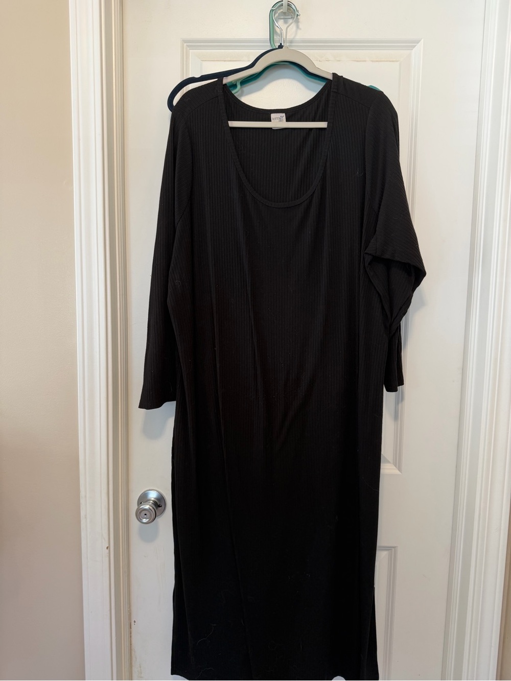 Terra & Sky Black Ribbed Maxi Dress